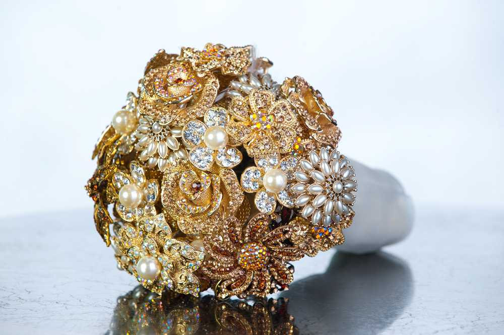 Brooch, Crystal, Feather, Or Pearl Wedding Bouquets And Accessories - Deposit And Ordering Information