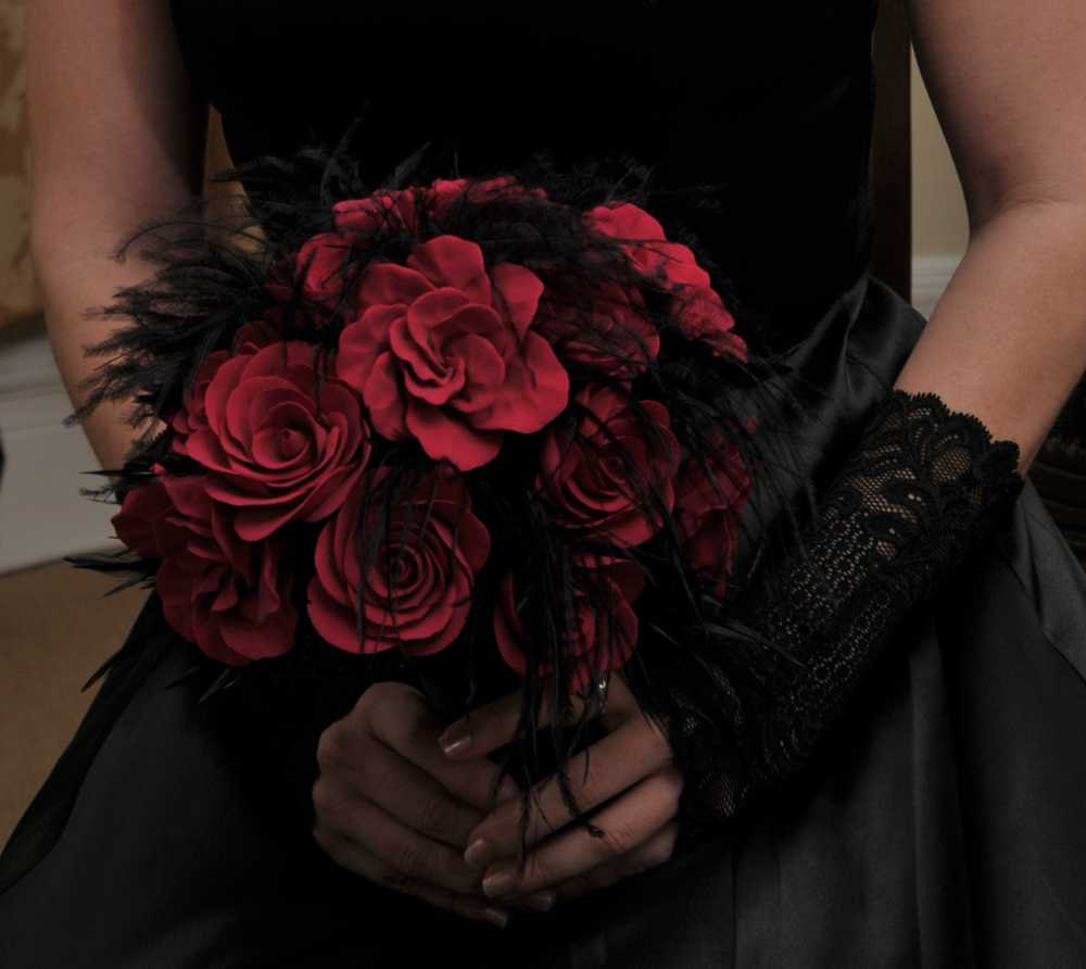 Alternative, Gothic Or Non-traditional Bouquets And Accessories - Deposit And Ordering Information