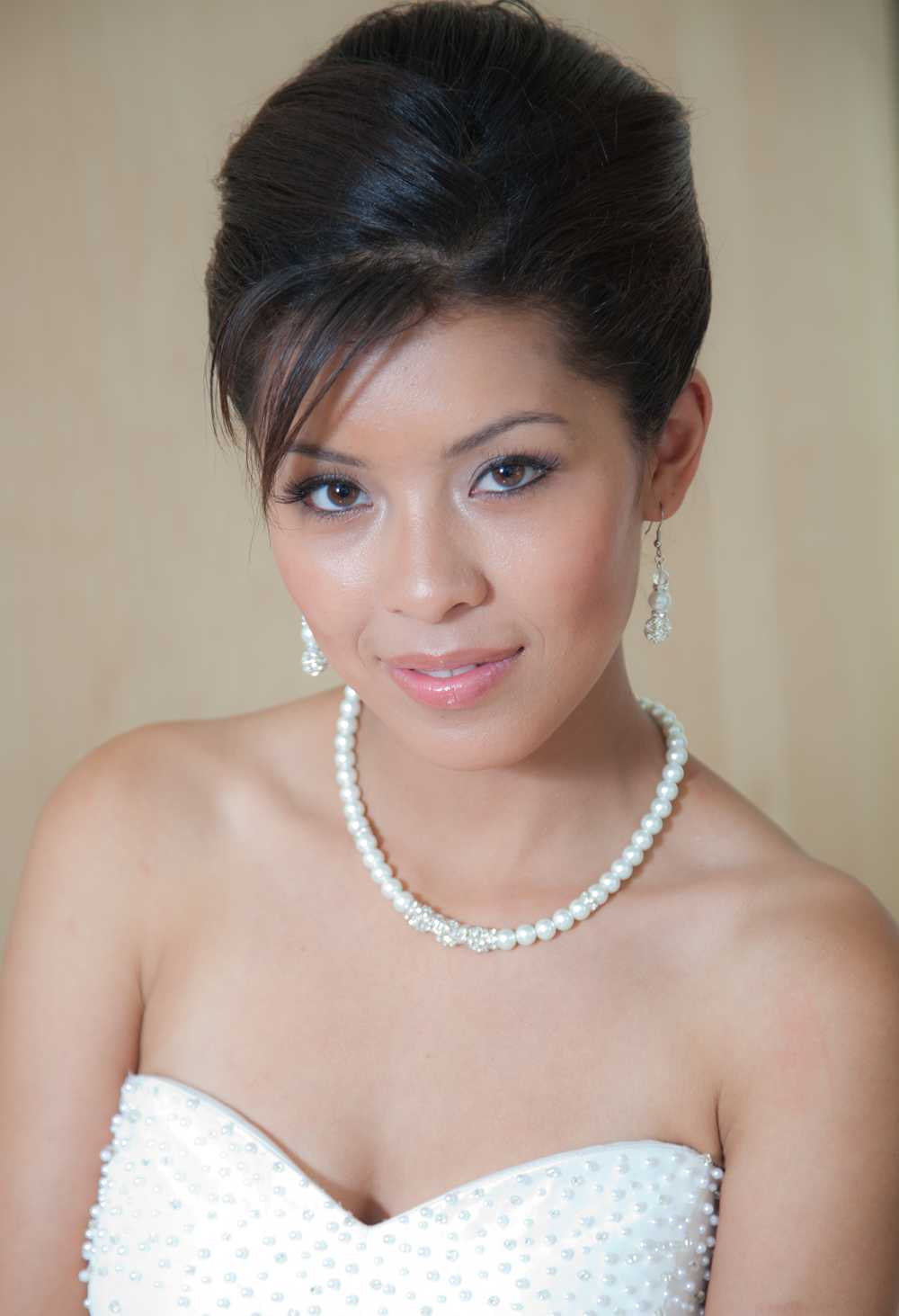 Emma - Stunning Pearl And Rhinestone Fireball Necklace From Claybouquetshop